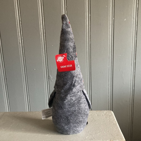 NWT-14” Gray Christmas Holiday Gnome Decorstion w/ Red, White & Gray Sweater Hat - Picture 10 of 17